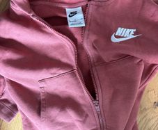 Girls Nike hoodie size small , suit age 7-8