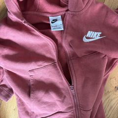 Girls Nike hoodie size small , suit age 7-8