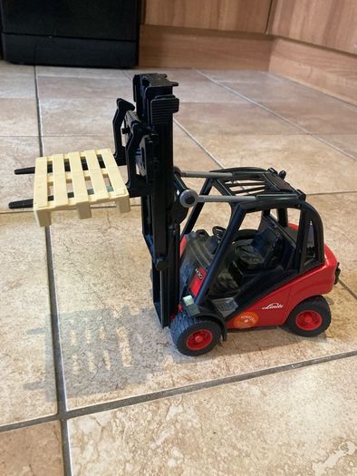 Forklift truck