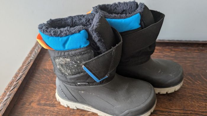 Kids snow boots