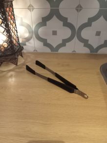 Tongs