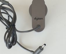Dyson V8 V7 V6 battery charger working
