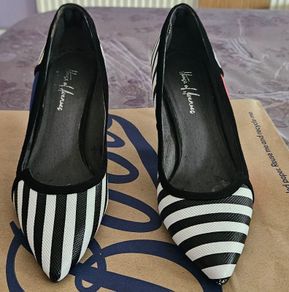 House of Avenue Asymmetric High Heel Shoes