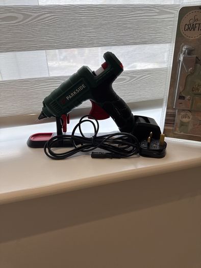 glue gun and staple gun