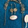 Johnny Loves Rosie Statement Necklet and Earrings Image 8