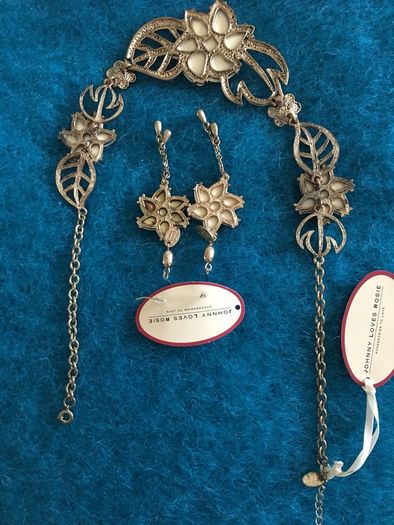 Johnny Loves Rosie Statement Necklet and Earrings