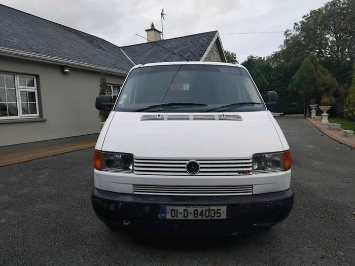 VolkswagenTransporterLWB 2.5 TDI 6mounts tax 6cvrt