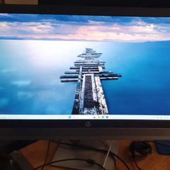 HP EliteDisplay E240c 24inch Monitor - Webcam + Speakers