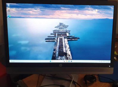 HP EliteDisplay E240c 24inch Monitor - Webcam + Speakers