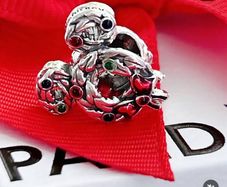 Pandora Disney Mickey Mouse Wreath Charm New