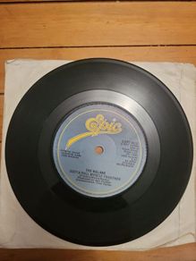 The Nolans Gotta Pull Myself Together 7 inch Epic S EPC 8878 1980