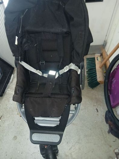 3-wheel all-terrain pushchair