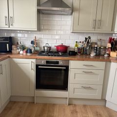 Fully fitted kitchen
