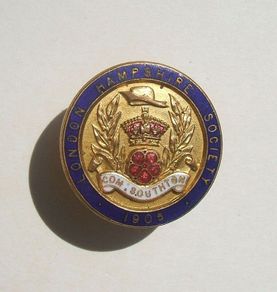 LONDON HAMPSHIRE SOCIETY (compatriot's club) - a finely made antique enamel badge (pre-1910)