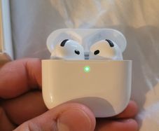 Airpods 4