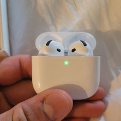 Airpods 4