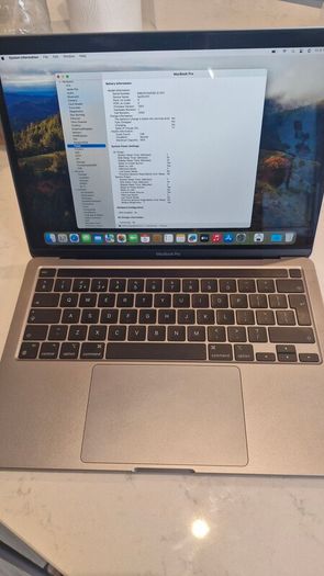 Apple MacBook Pro 13-inch (M12020)