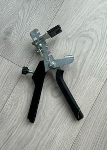 Tile Leveling System Tool