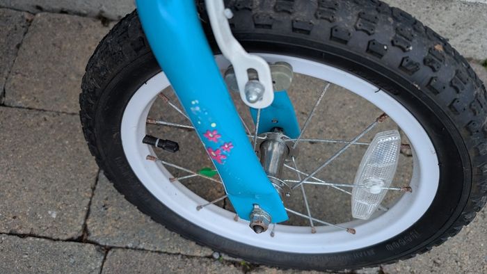 Girls' Apollo 14-inch Bike Great Condition - With Stabilizers