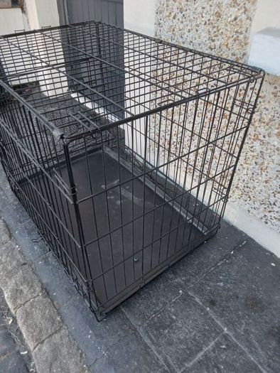Medium dog cage