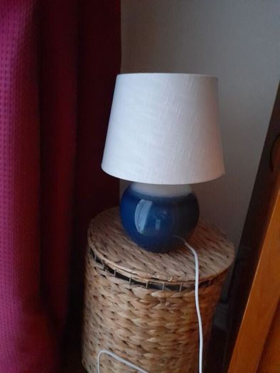 Table lamp