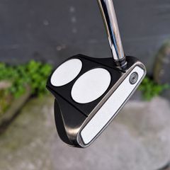 Odyssey 2 ball Putter v-line (33)