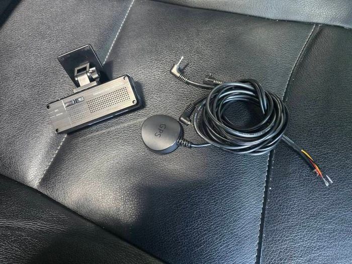 Thinkware Dashcam F200 PRO Front and rear camera