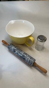 Baking tools - Rolling pin, Flour Shaker, Mixing bowl
