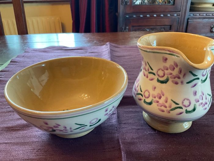 Nicholas Mosse Reduced Lavender creamer and sugar bowl set .