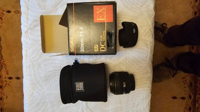 Sigma 30mm 1.4 DC EX HSM for Canon