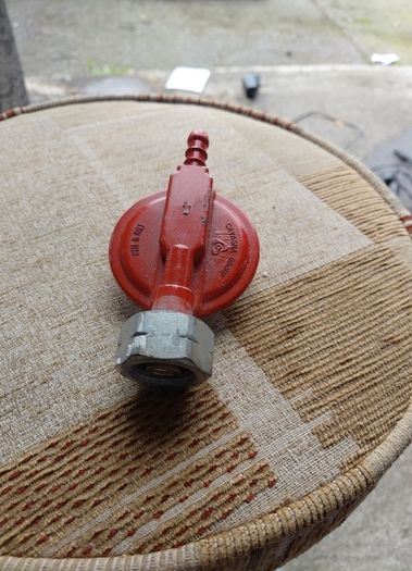 Gas regulator