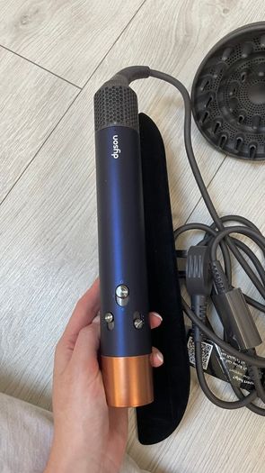 Dyson Airwrap - almost new condition
