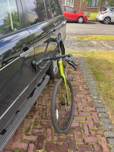 Gravel bike Brand new(maybe 5 miles)