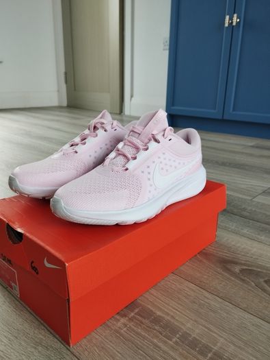 Nike Trainers UK Size 5.5