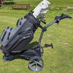 Motocaddy M5 GPS DHC 2023