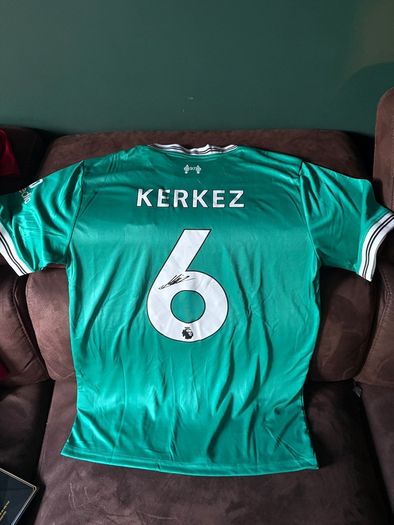 Milos Kerkez signed Liverpool 25/26 away jersey