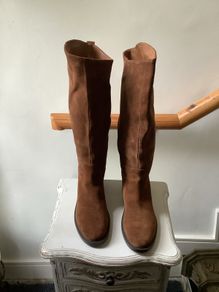 NOKWOL 100% suede , new, UK8