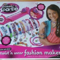 New:   Shimmer & Sparkle Twist n Wear Fashion Maker