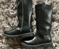 Black boots