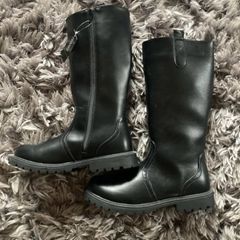 Black boots