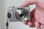 Canon Digital IXUS compact digital camera