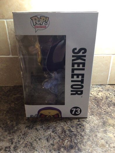 Large Funko pop no 73 - skeletor -special edition- glow in the dark - new and unopened