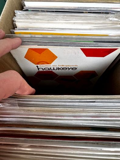 Marvel, DC & Indie Medium Comic Box w 180 comics for Sale