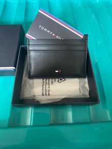 tommy hilfiger wallet new boxed