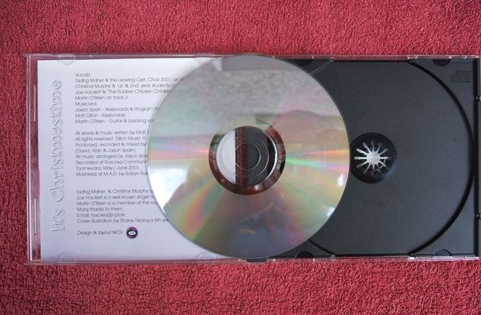 Music CD by the ROSCREA COMMUNITY COLLEGE - It's Christmastime, Wish you Everything - sung by the student's Leaving Certificate Senior Choir (2001)
