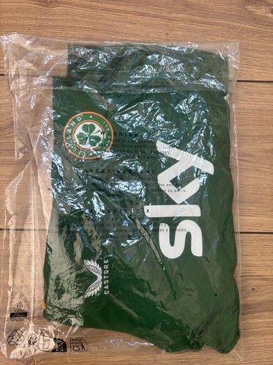 New with tags Irish Soccer Jersey