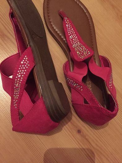 Dunnes Stores pink sandals