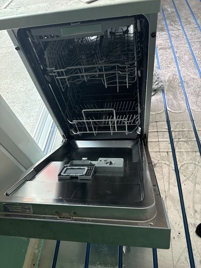 Free Dishwasher Hisense Slim 45 cm