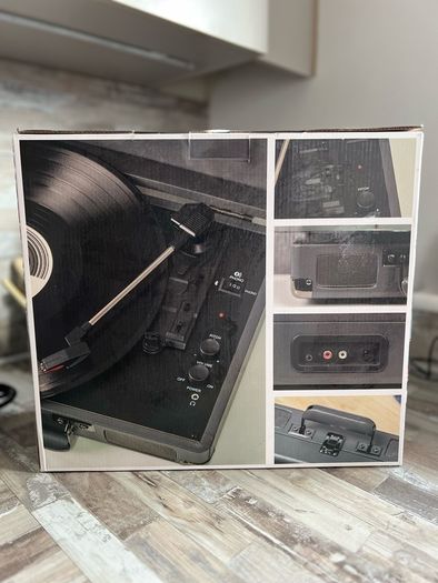 Crosley Cruiser Deluxe Portable Vinyl Turntable & 3 Artist Pink Floyd, The Doors & Coldplay.