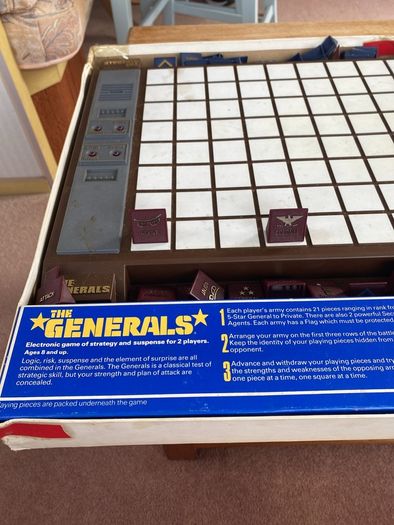 Vintage 1970s board game the generals.